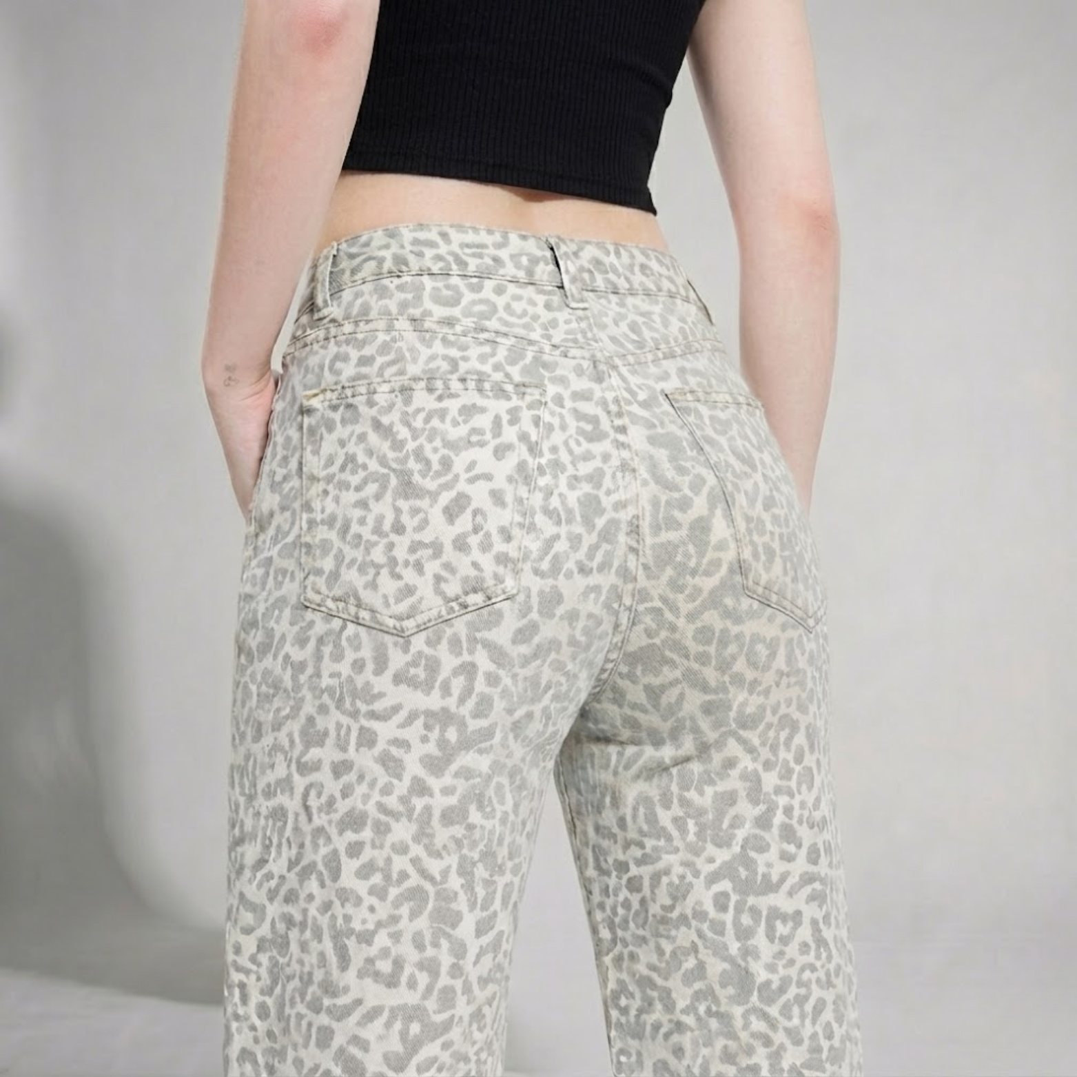 Butt Lifting Straight Jeans