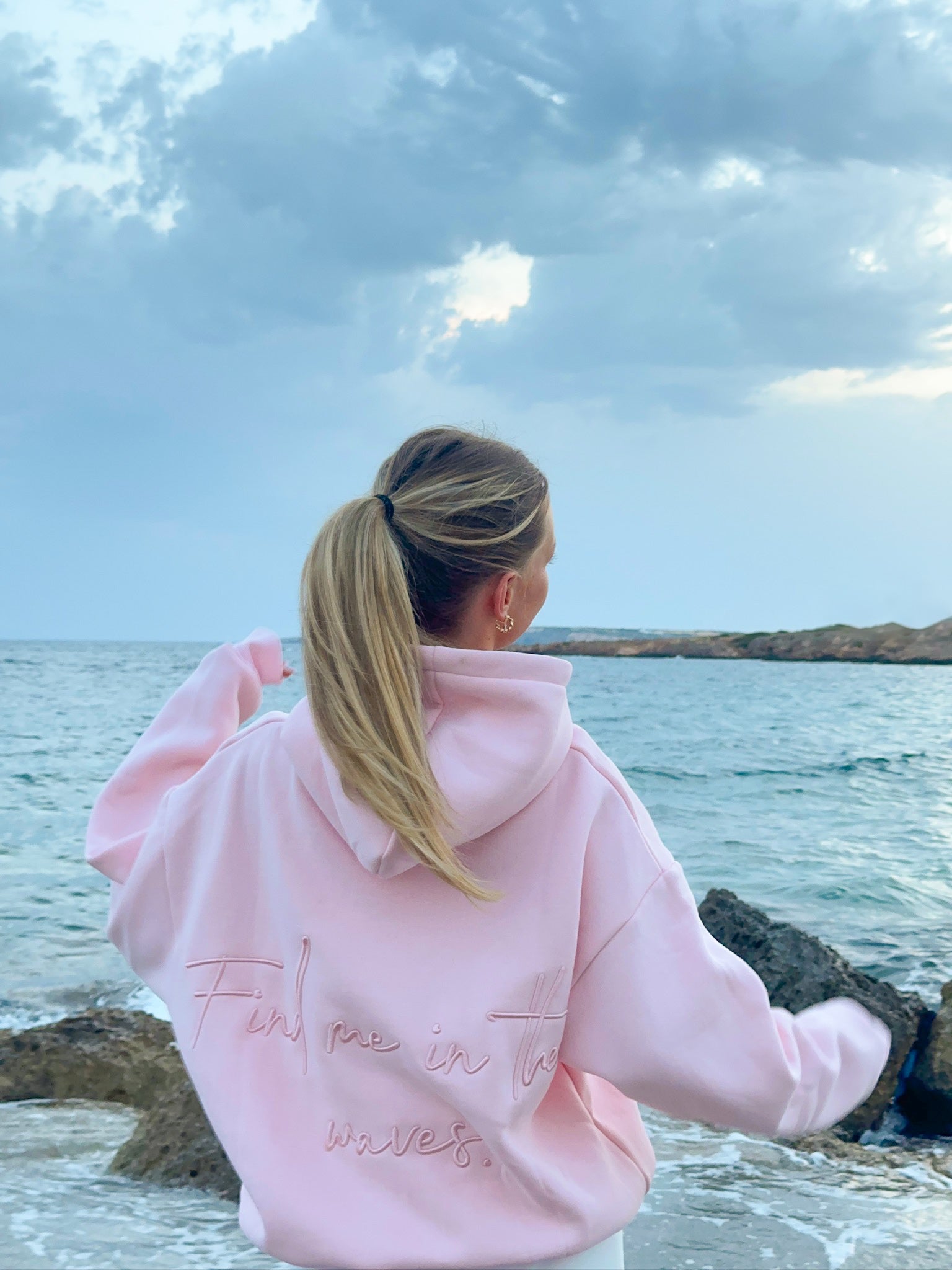 Waves Embroidered Hoodie Pink