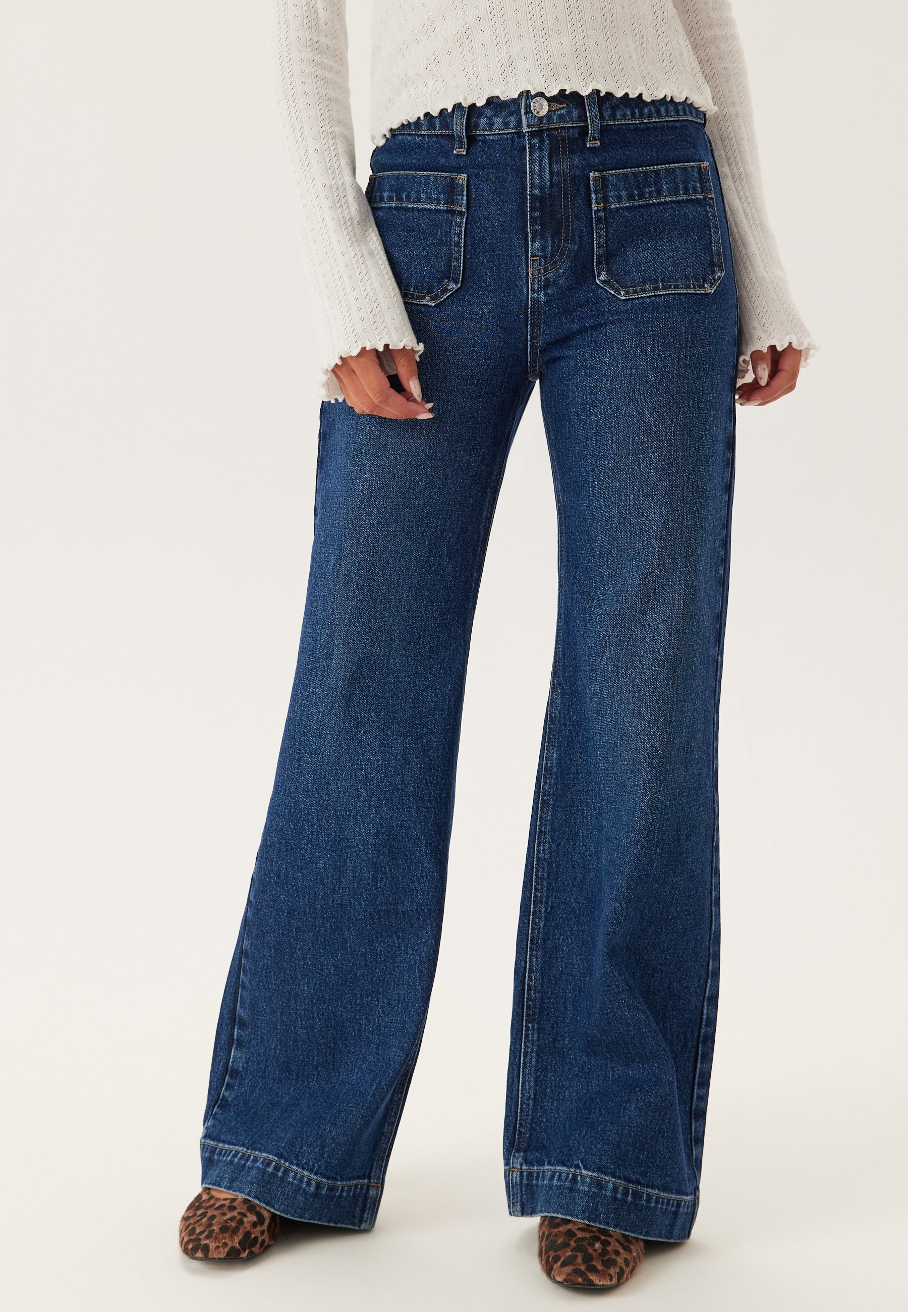 Front Pocket Flare Jeans
